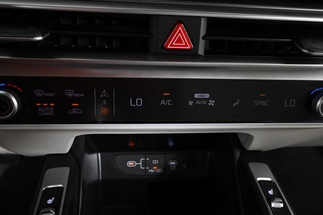 new 2025 Kia Sorento car, priced at $35,461