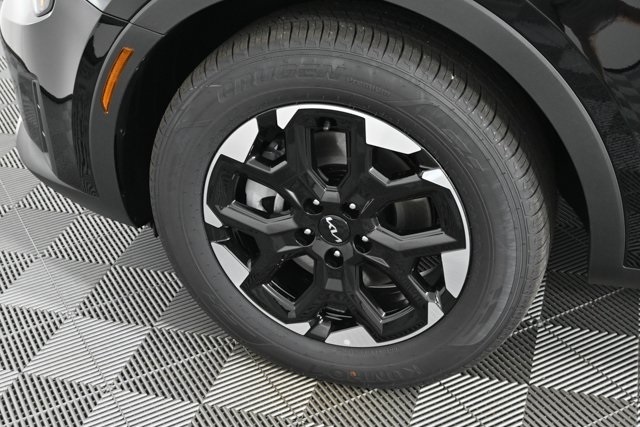 new 2025 Kia Sorento car, priced at $35,461