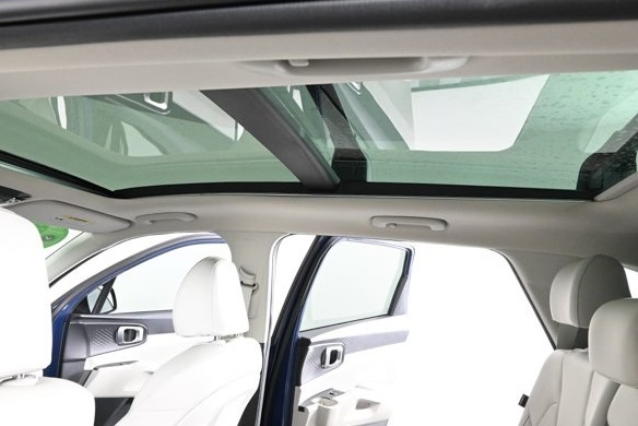 new 2025 Kia Sorento car, priced at $35,461