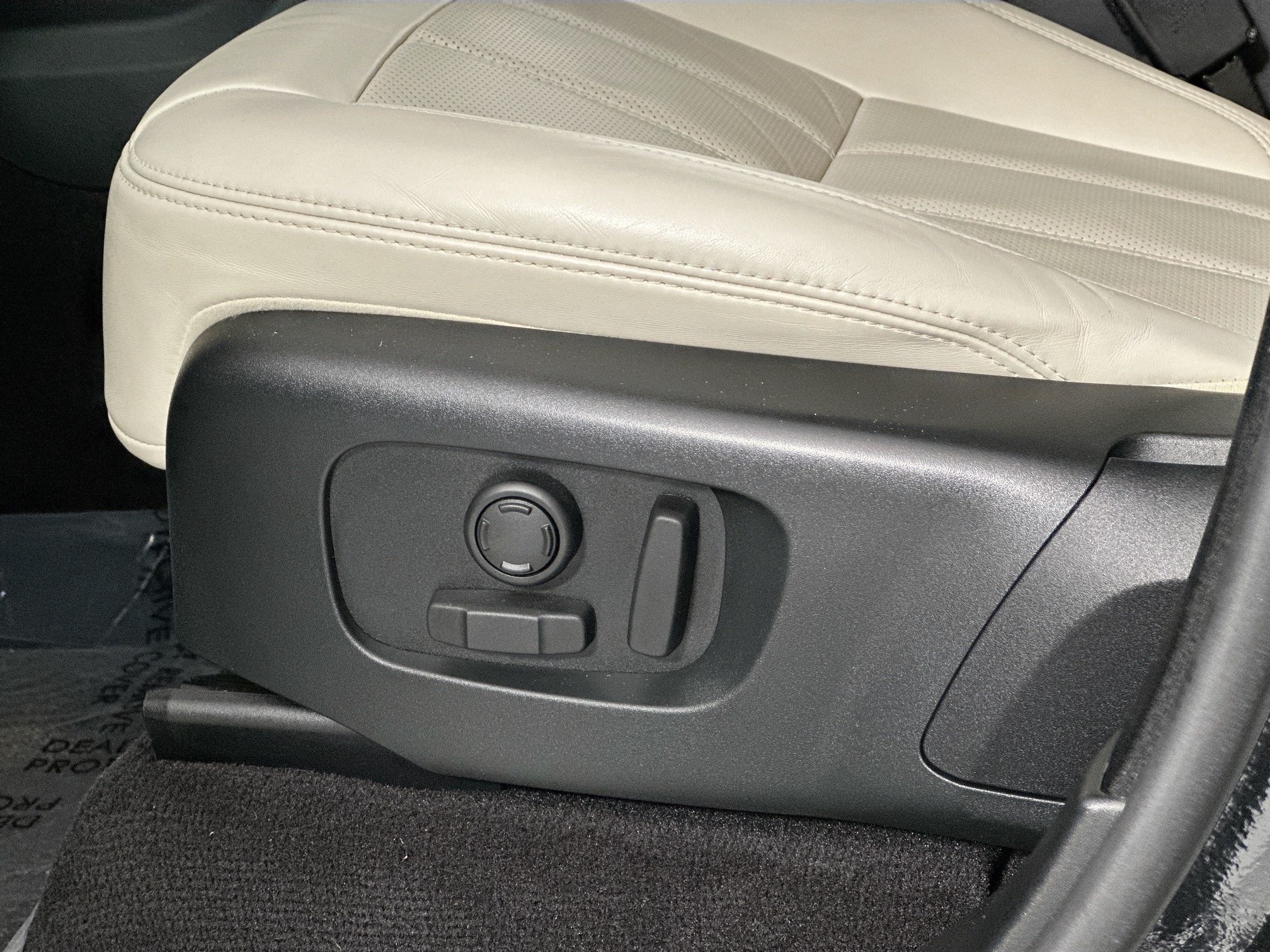 used 2021 Land Rover Range Rover Sport car, priced at $53,999