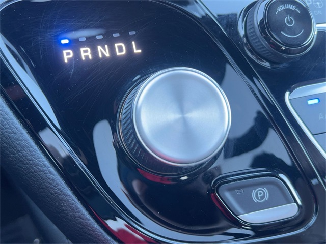 used 2021 Chrysler Pacifica car, priced at $24,811