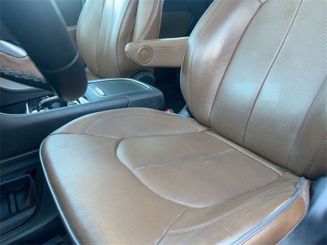 used 2021 Chrysler Pacifica car, priced at $24,811