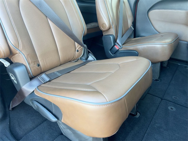 used 2021 Chrysler Pacifica car, priced at $24,811