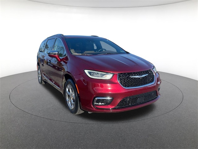 used 2021 Chrysler Pacifica car, priced at $24,811