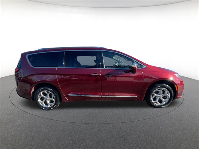 used 2021 Chrysler Pacifica car, priced at $24,811
