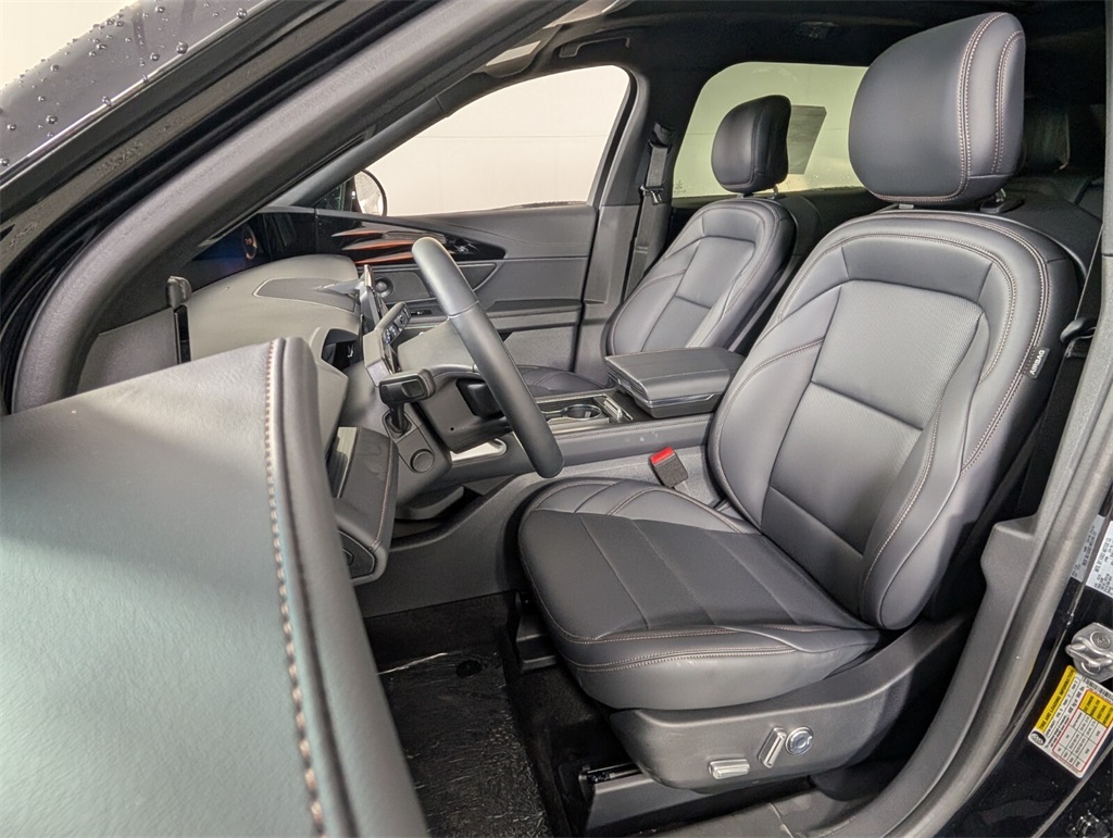 new 2025 Lincoln Nautilus car, priced at $57,859