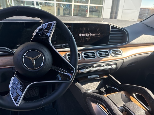 used 2025 Mercedes-Benz GLE car, priced at $59,924