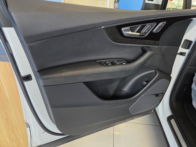 used 2019 Audi Q7 car, priced at $17,877