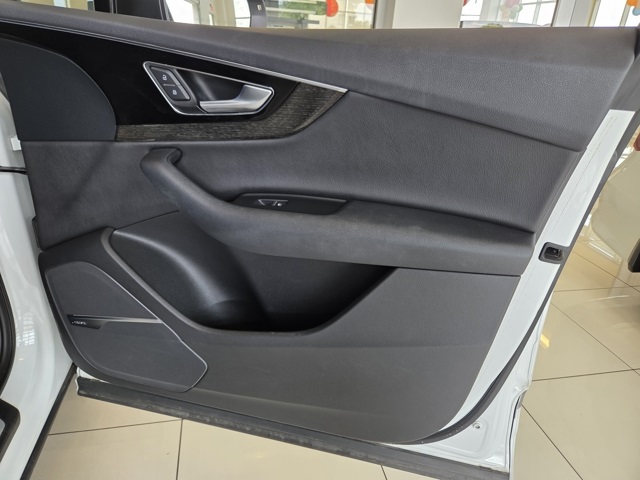 used 2019 Audi Q7 car, priced at $17,877