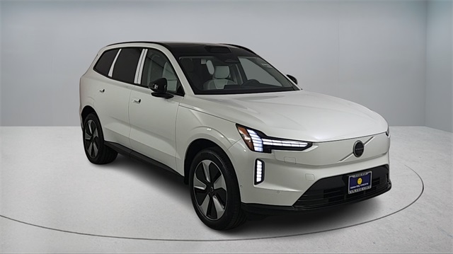 new 2025 Volvo EX90 car, priced at $86,290