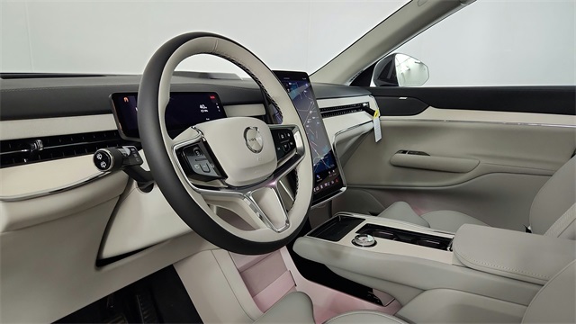 new 2025 Volvo EX90 car, priced at $86,290