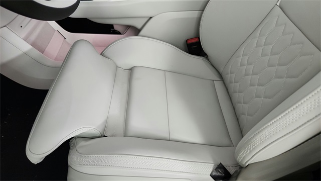 new 2025 Volvo EX90 car, priced at $86,290