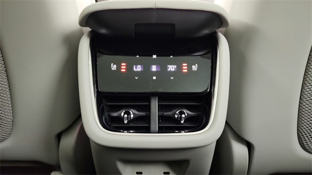 new 2025 Volvo EX90 car, priced at $86,290