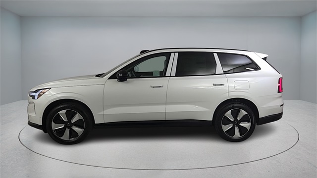 new 2025 Volvo EX90 car, priced at $86,290