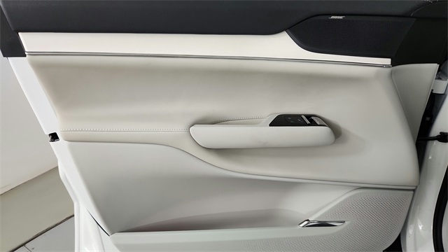 new 2025 Volvo EX90 car, priced at $86,290