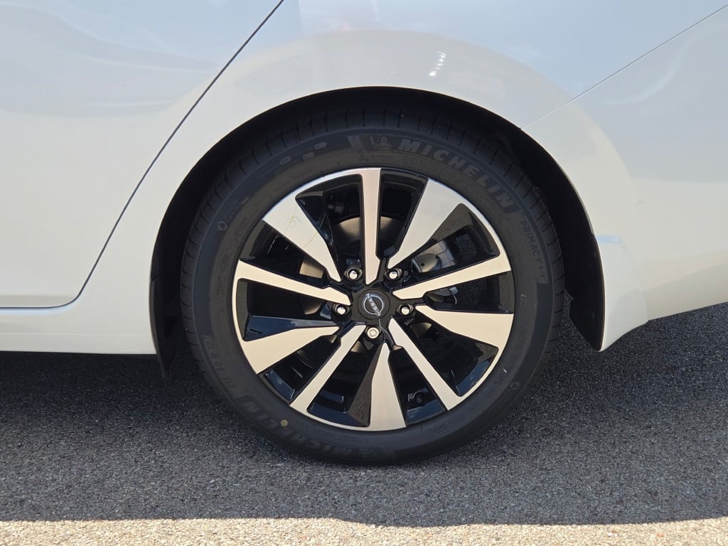 new 2025 Nissan Sentra car, priced at $28,185