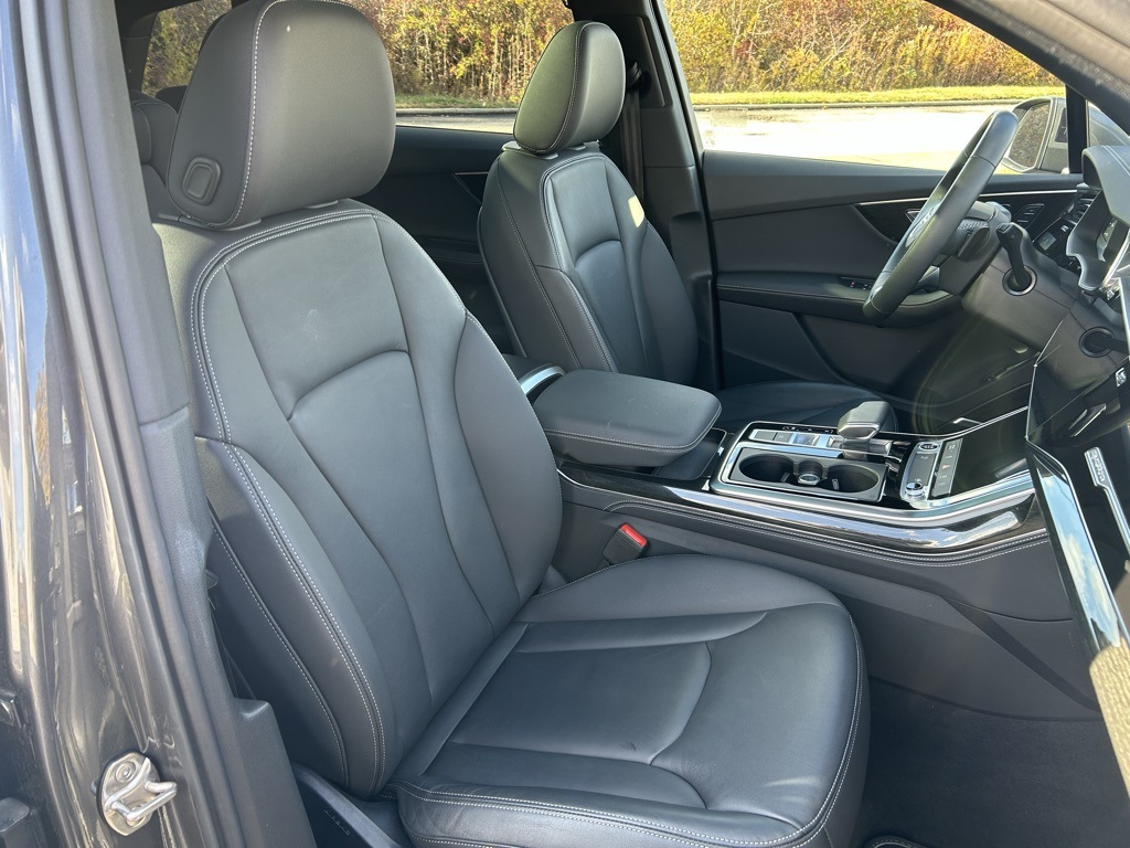 used 2025 Audi Q7 car, priced at $56,417