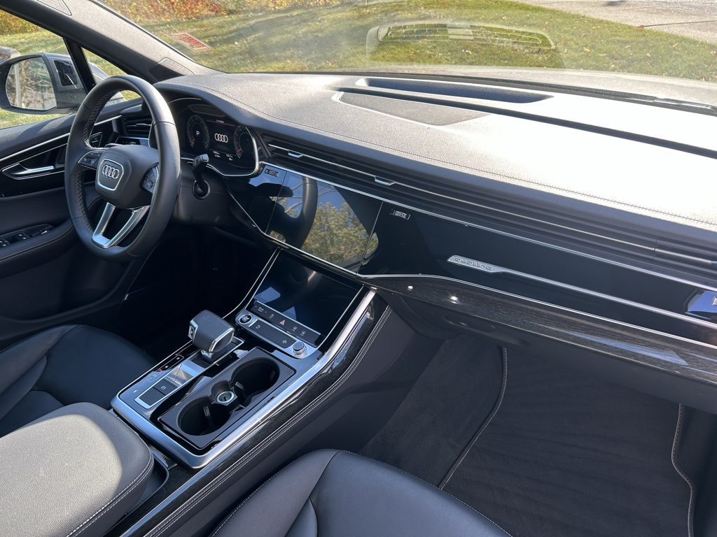 used 2025 Audi Q7 car, priced at $56,417