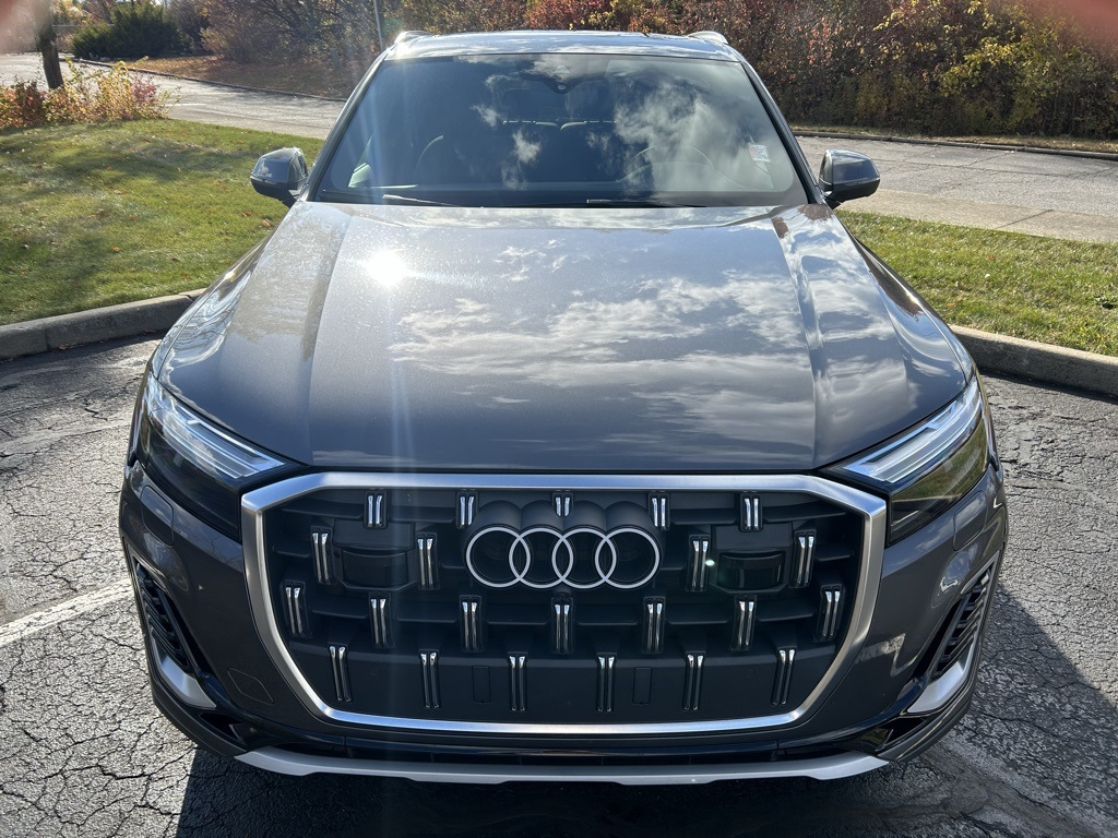 used 2025 Audi Q7 car, priced at $56,417