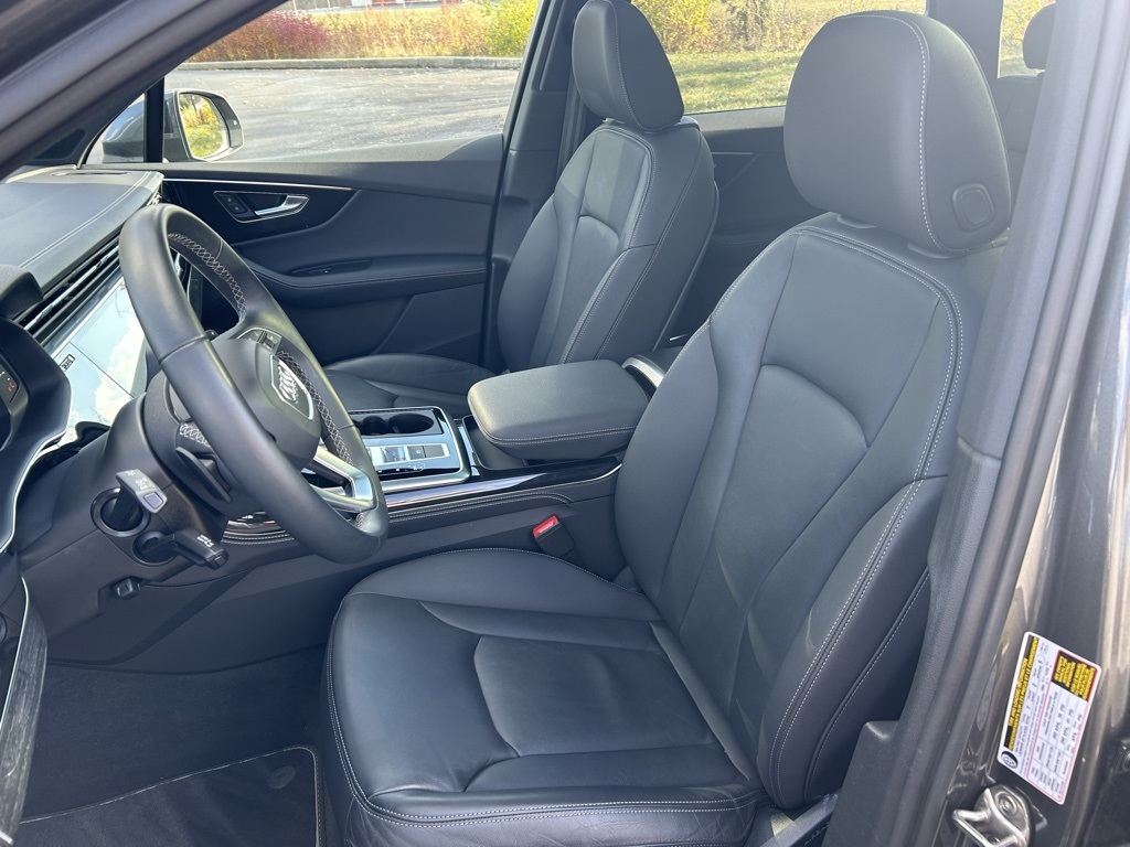 used 2025 Audi Q7 car, priced at $56,417