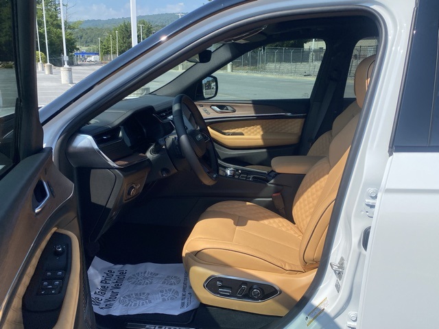 new 2025 Jeep Grand Cherokee car, priced at $52,354