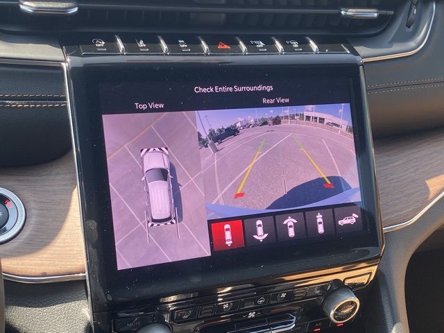 new 2025 Jeep Grand Cherokee car, priced at $52,354