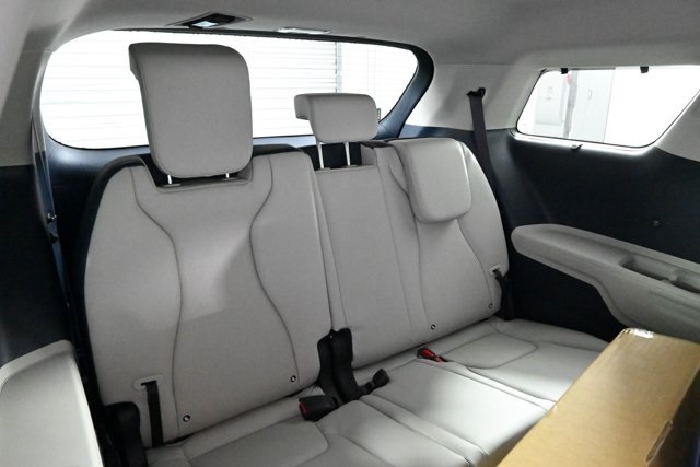 new 2025 Kia Carnival car, priced at $41,294