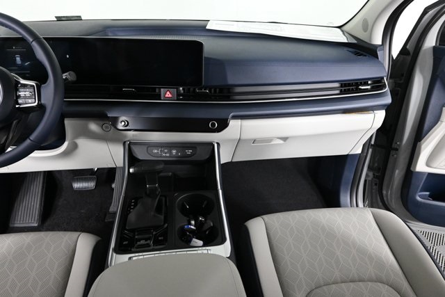 new 2025 Kia Carnival car, priced at $41,294