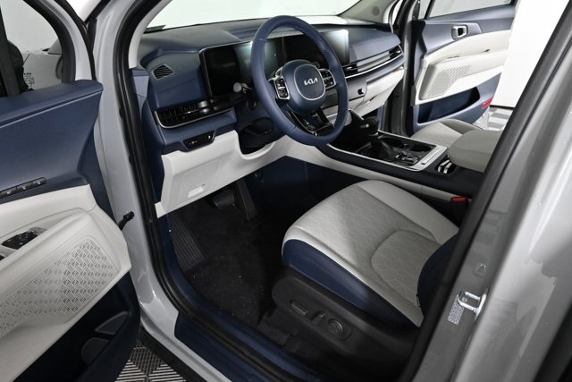new 2025 Kia Carnival car, priced at $41,294