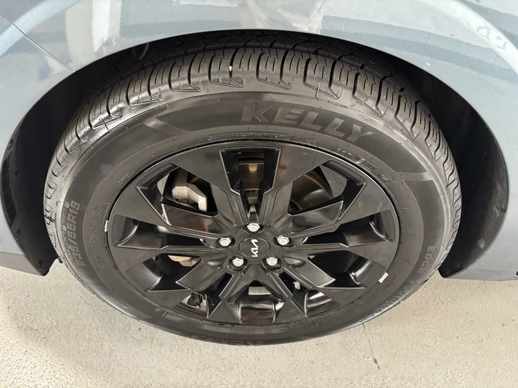 used 2023 Kia Carnival car, priced at $36,447