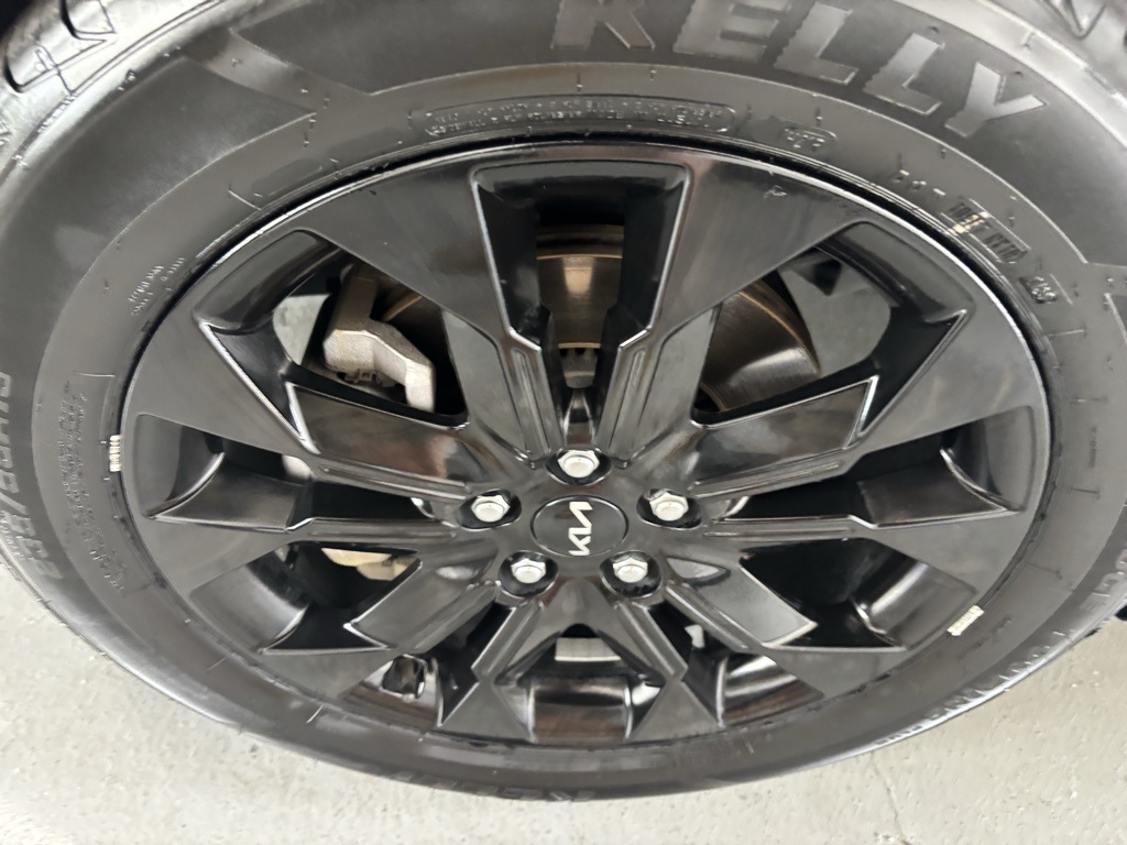 used 2023 Kia Carnival car, priced at $36,447