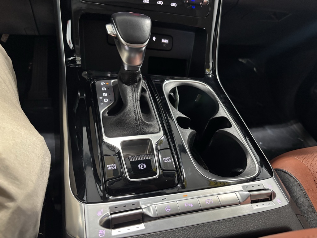 used 2023 Kia Carnival car, priced at $36,447