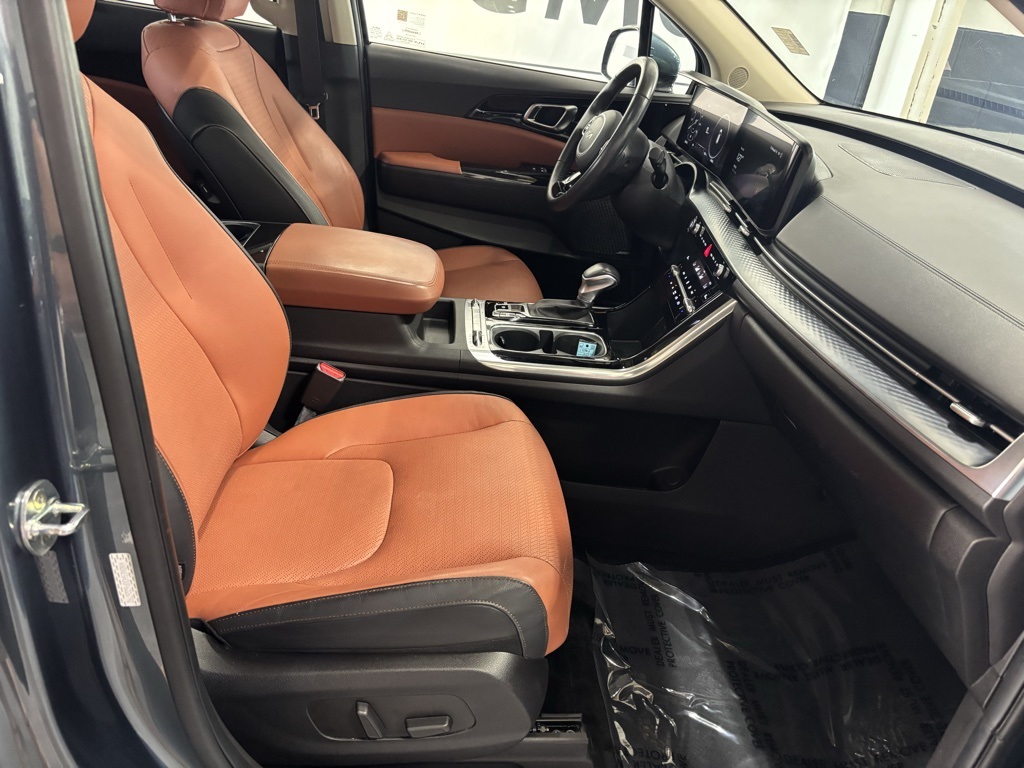 used 2023 Kia Carnival car, priced at $36,447