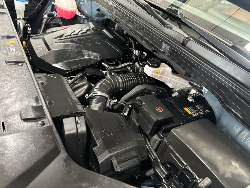 used 2023 Kia Carnival car, priced at $36,447