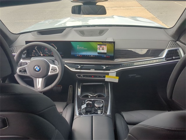 new 2026 BMW X7 car, priced at $100,730