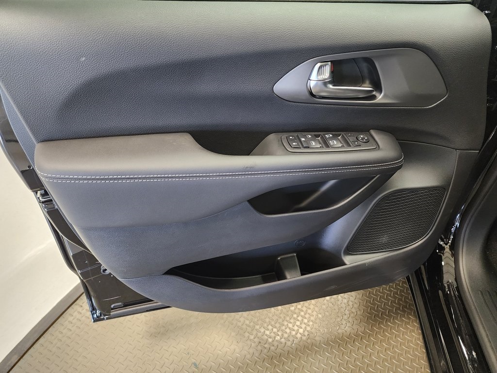 new 2025 Chrysler Voyager car, priced at $38,999