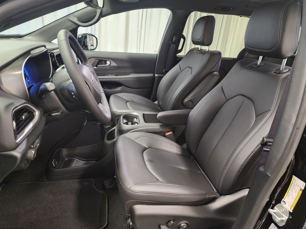 new 2025 Chrysler Voyager car, priced at $38,999
