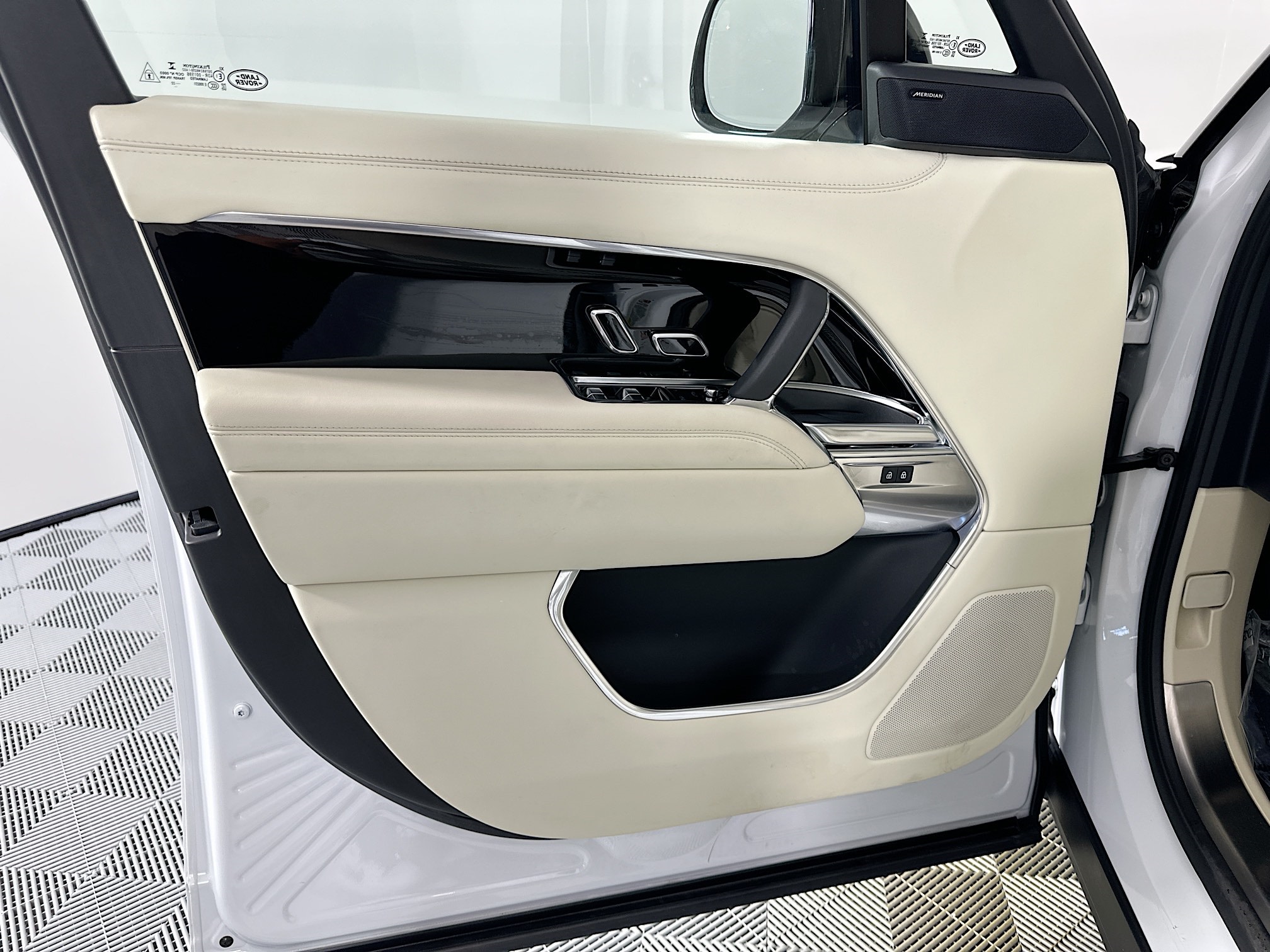 used 2023 Land Rover Range Rover car, priced at $108,999