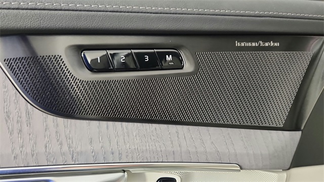 new 2026 Volvo XC90 Plug-In Hybrid car, priced at $85,625