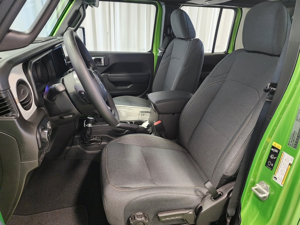 new 2025 Jeep Wrangler car, priced at $40,218