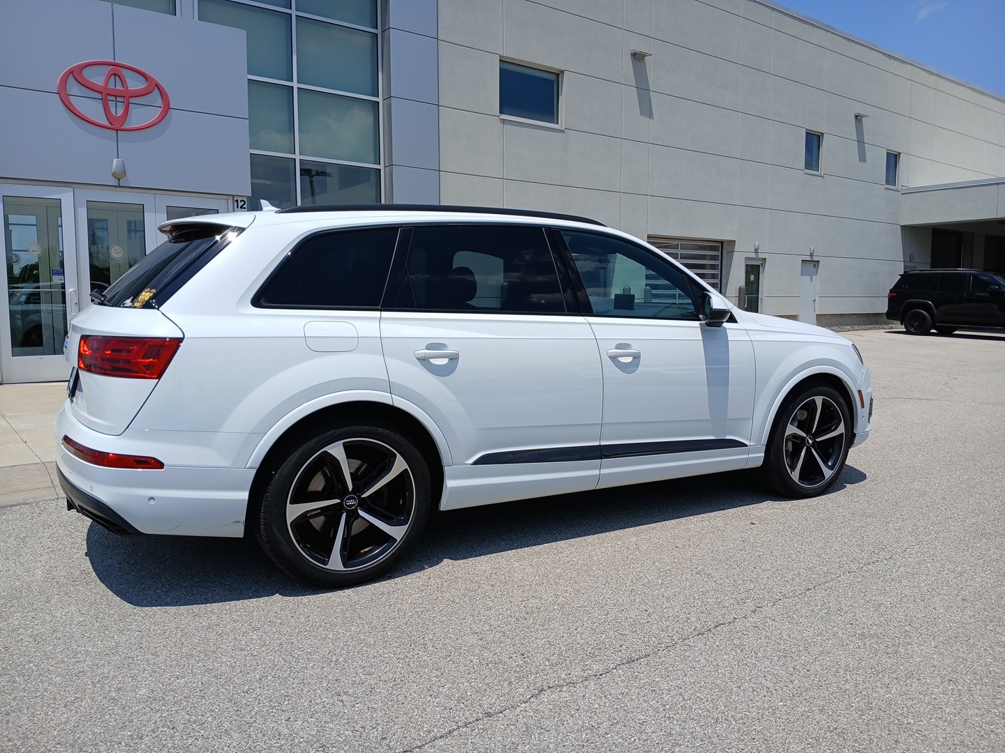 used 2019 Audi Q7 car, priced at $24,661