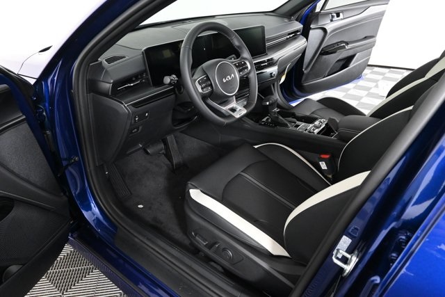 new 2025 Kia K5 car, priced at $29,320