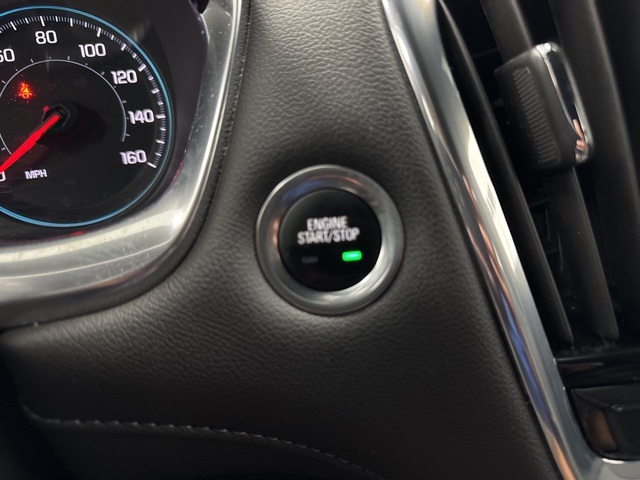 used 2022 Chevrolet Traverse car, priced at $28,988