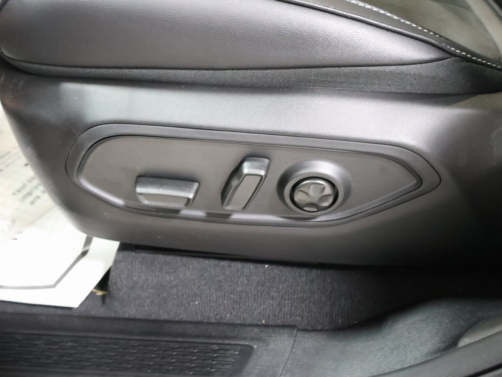 new 2025 Jeep Grand Cherokee car, priced at $40,965