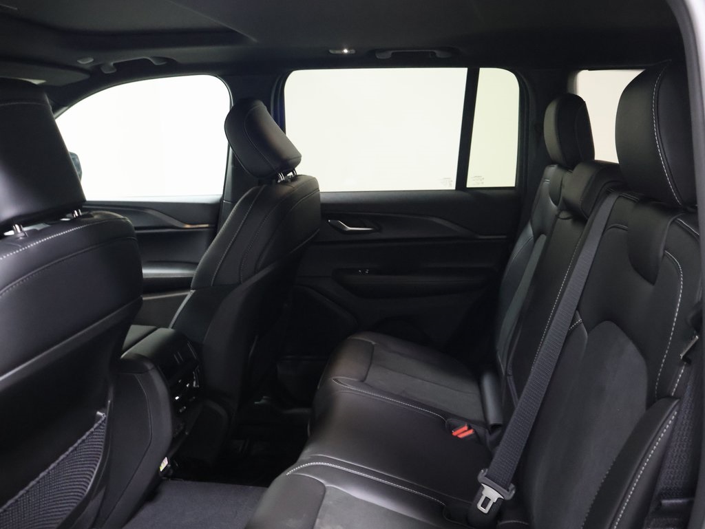 new 2025 Jeep Grand Cherokee car, priced at $40,965