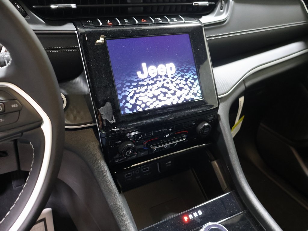 new 2025 Jeep Grand Cherokee car, priced at $40,965