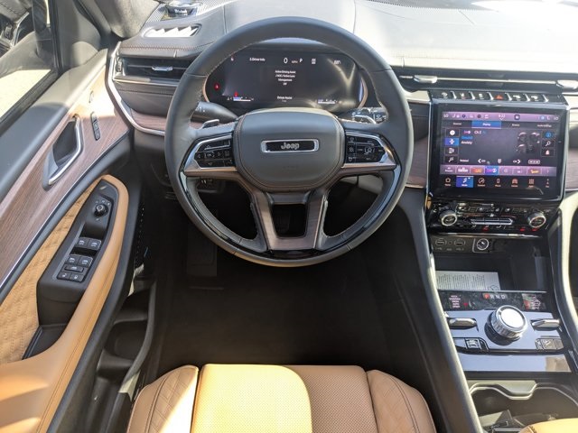new 2025 Jeep Grand Cherokee car, priced at $55,560