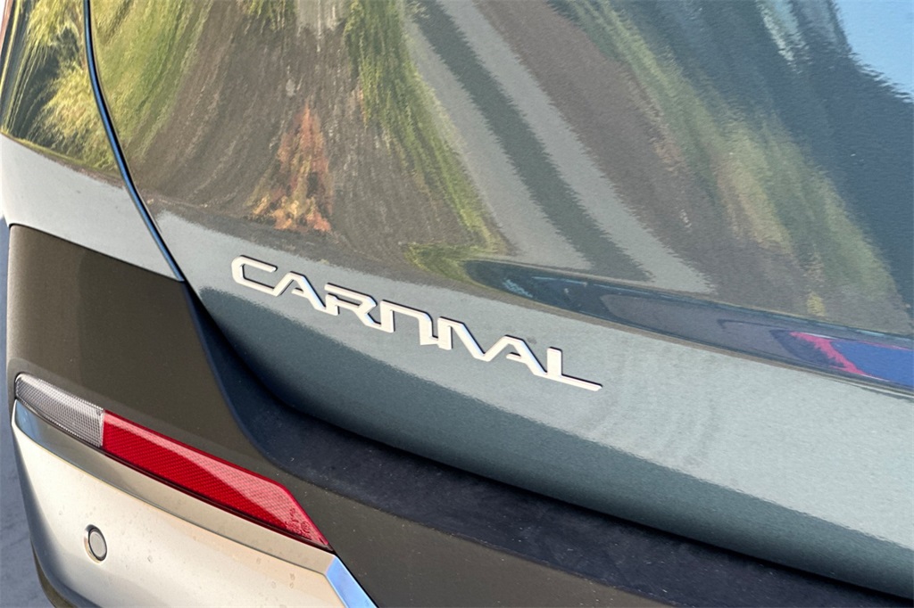 new 2026 Kia Carnival car, priced at $47,815