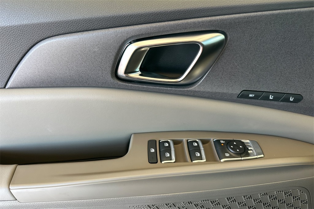 new 2026 Kia Carnival car, priced at $47,815