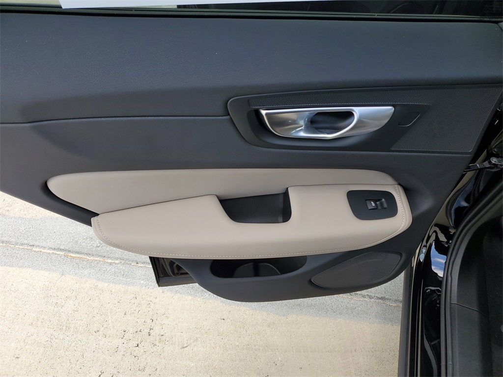 new 2026 Volvo XC60 car, priced at $48,435
